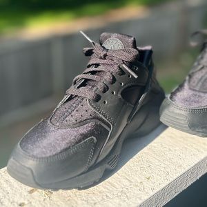 Nike Huaraches, Black, Size 7